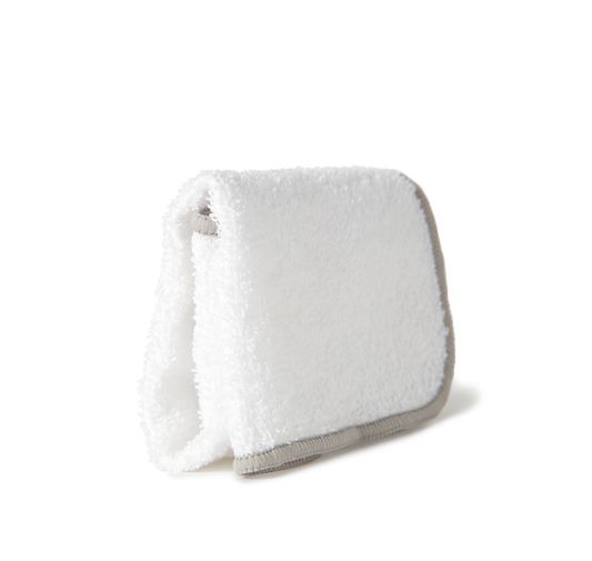 ELEMIS Cleansing Cloth Duo in ZIP Lock Bag
